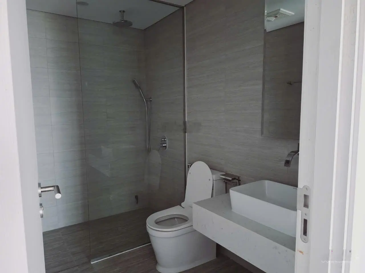 Bán căn hộ 02 phòng ngủ view xéo biển tuyệt đẹp tại Marina Suites Nha Trang 76,5m2, giá 2,9 tỷ