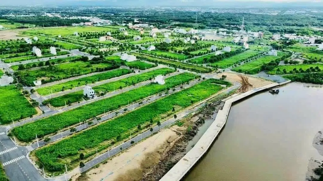 cần bán gấp nền đường số 10 rộng 17m khu dân cư Sài Gòn village giá 2ty