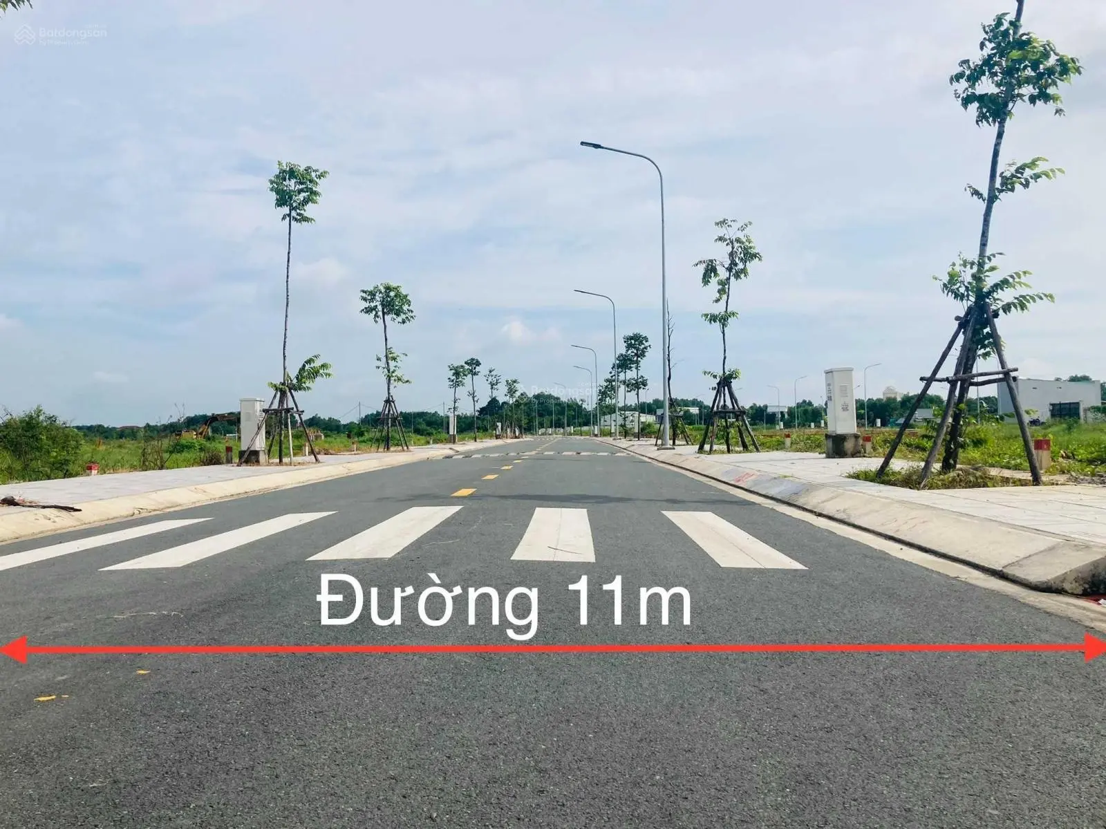 Chính chủ bán lô đường 11m - 1 tỷ 380 - 84m2 dự án Diamond City, sổ hồng sẵn, vay được ngân hàng