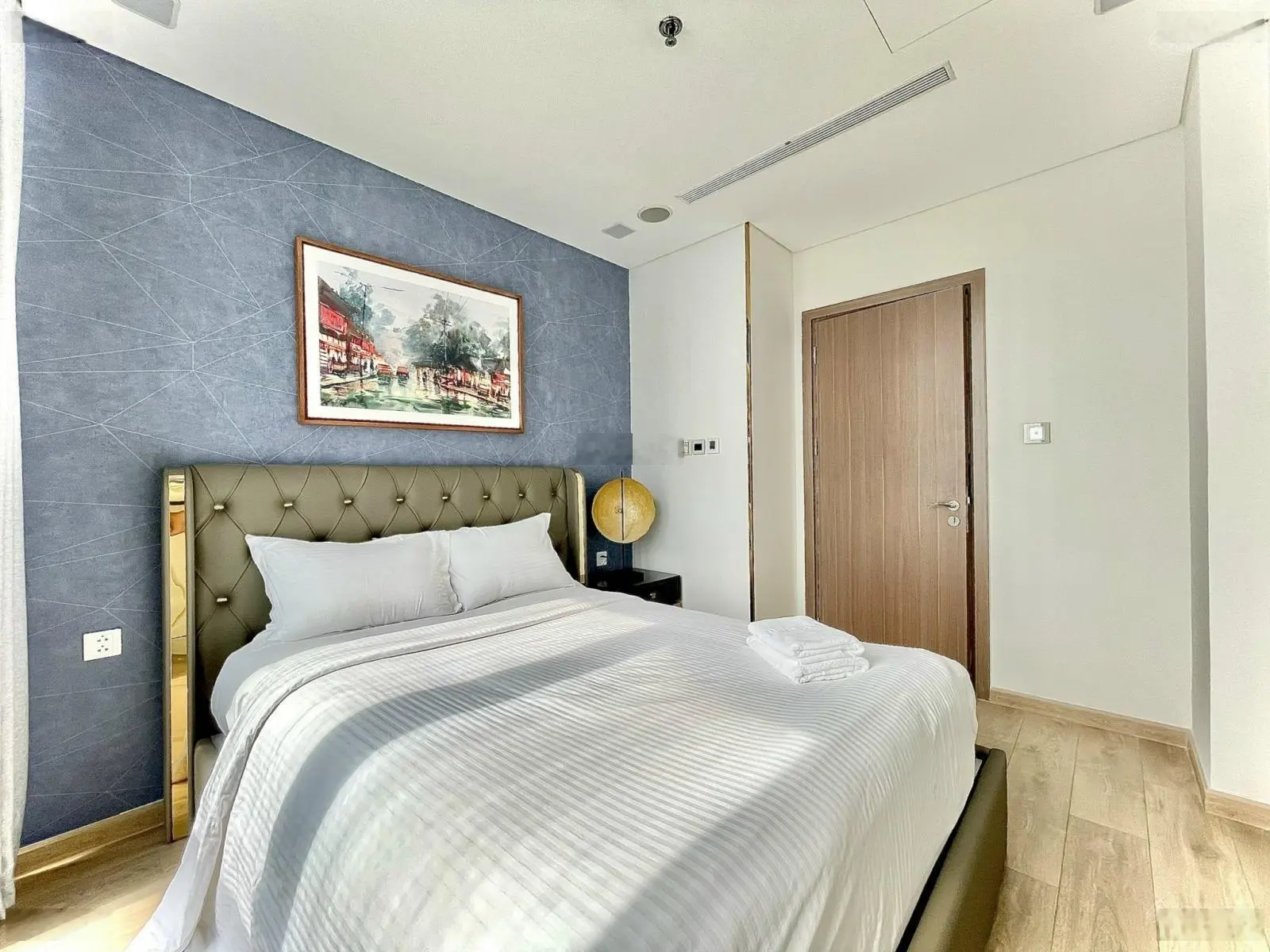 Bán căn hộ chung cư lucky palace, quận 6, giá 5,6 tỷ, 114m2, 3pn + 2 wc. sổ hồng. lh: 0902 369 ***