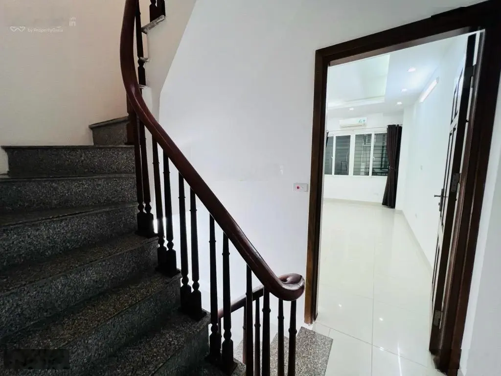 Bán nhà đẹp Nhân Hòa, Thanh Xuân 6,39 tỷ, 35m2, 4PN, giá siêu hời! Gần Royal City, Hapulico