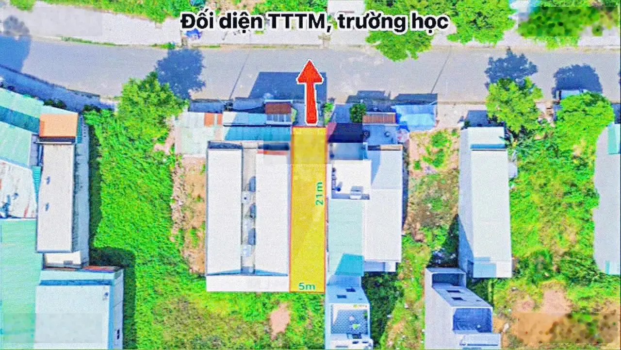 Bán nền 105m2 vị trí đẹp đối diện trung tâm thương mại