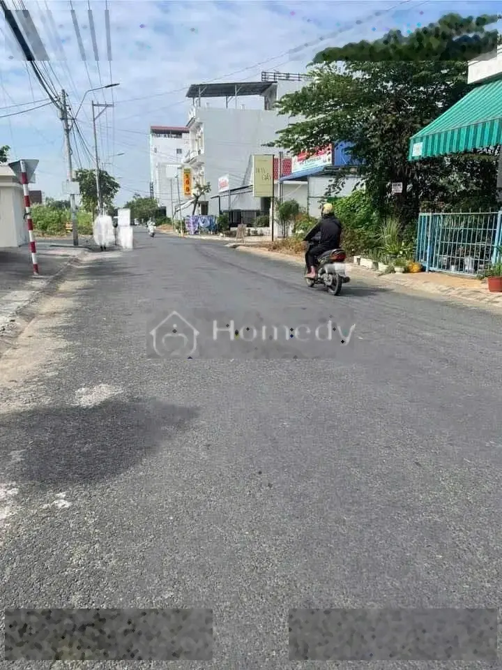 Cần Bán nhà tone trắng mới đẹp như Ngọc Trinh làm Nail Nguyễn Thị Đành,Hóc Môn Sổ Riêng 840Tr