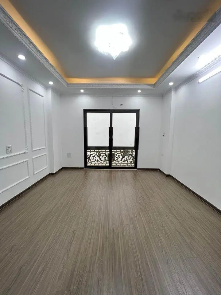 Bán nhà 33m2 4T trung tâm thị trấn Chúc Sơn, trường cấp 3 Chương Mỹ A, ô tô đậu cổng. Giá 2.78 tỷ