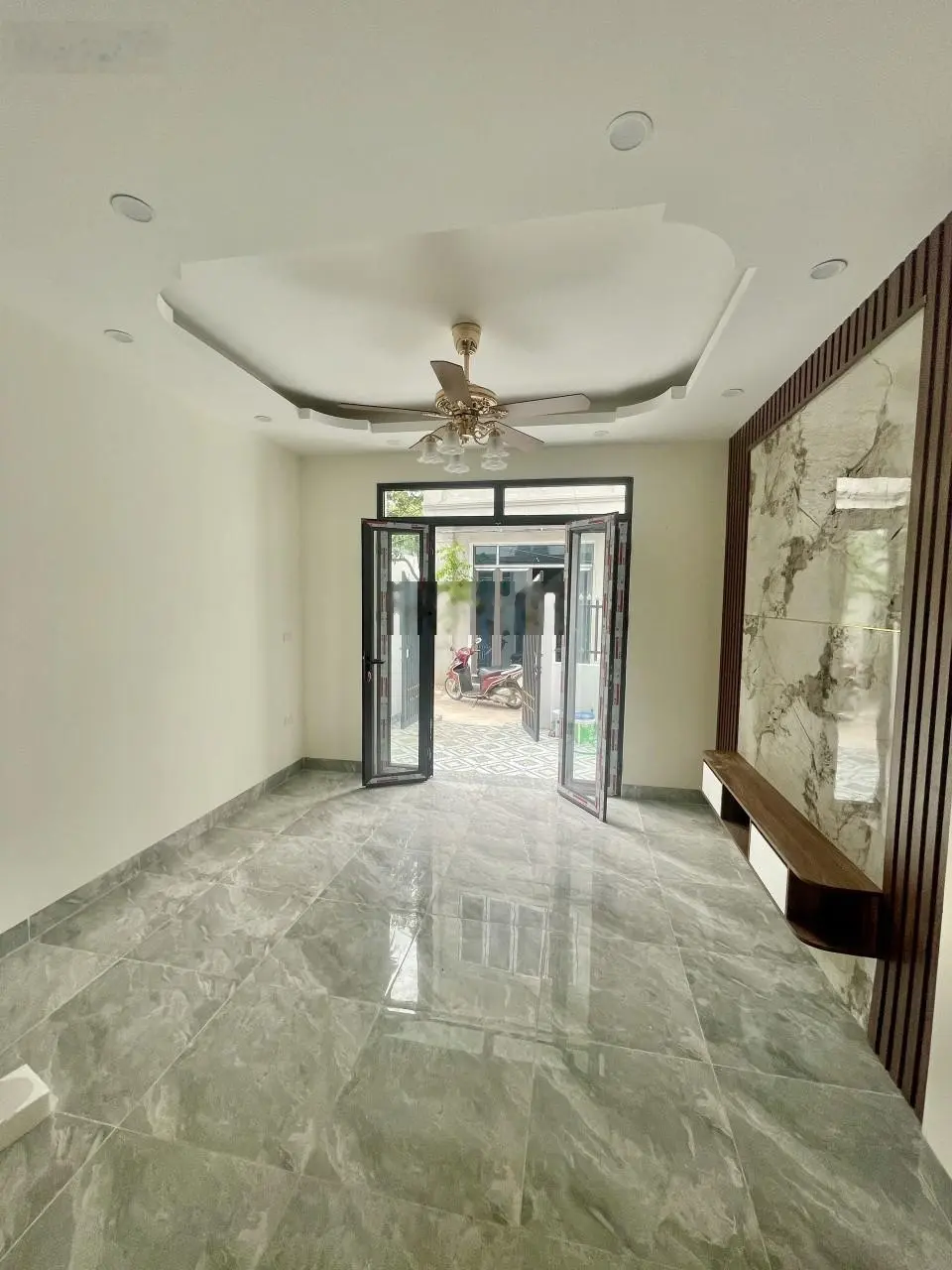 Bán nhà Biên Giang 3 tầng*42m2, ô tô đỗ gần, gần ngay chợ, trường học, 5p lên trung tâm Hà Đông