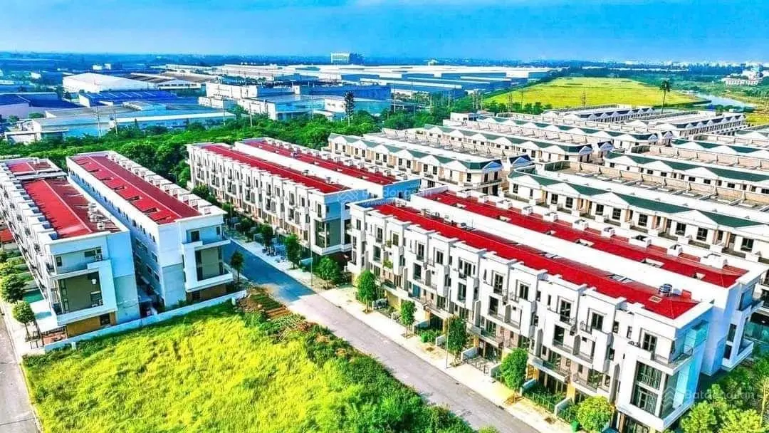 Bán shophouse tại Centa Diamond, 4,7 tỷ, 75m2, 4PN, 4WC, mặt tiền 5m, hướng Tây