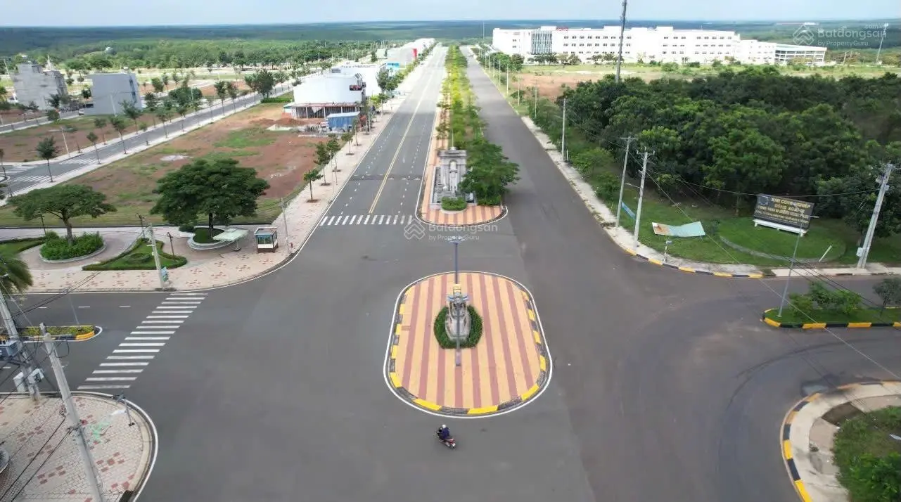 Kẹt tiền thanh lý gấp lô đất 10m mặt tiền đường 28m. Ngay trung tâm thành phố Đồng Xoài