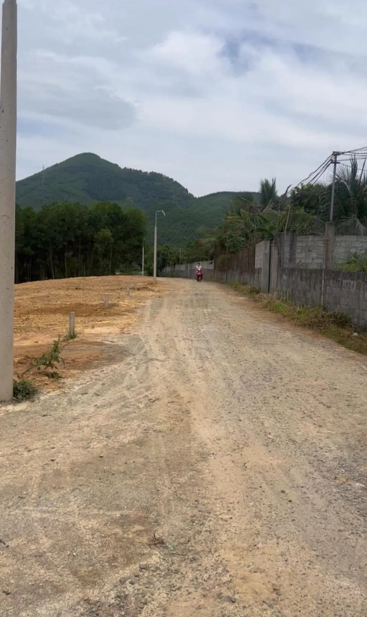 Bán nhanh lô 120m2 trung tâm thôn xuân Phú, Hòa Sơn. đất đẹp, đường ôtô Khu dân cư giá yêu thương