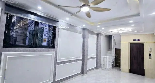 Hồ Đền Lừ, Hoàng Mai, Nhà mới 40m2 5tầng thang máy, ôtô sát cửa, chỉ 7.6 tỉ, LH 0904690958