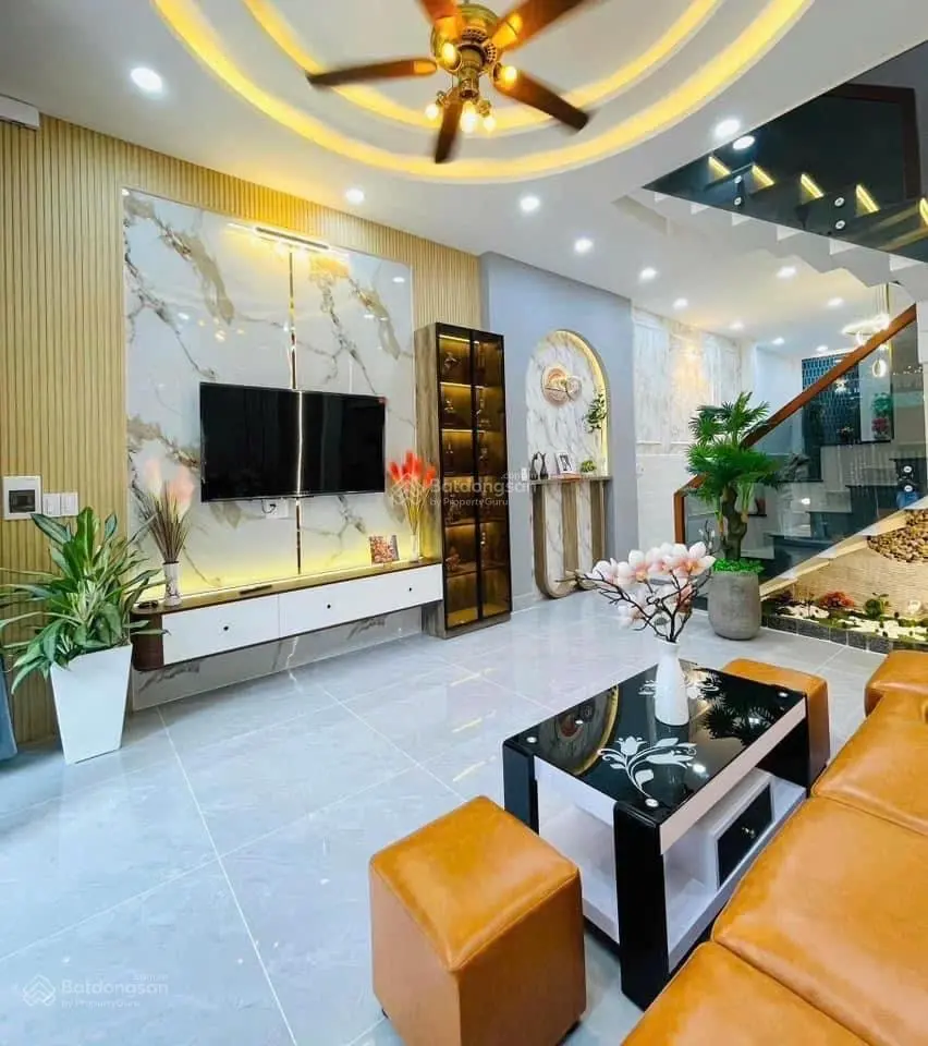 Nhà siêu đẹp 4 tầng 40m2 Lê Hồng Phong, Q5. Cách ĐH Sài Gòn 100m. Chủ gửi, cho thuê 15tr/thang