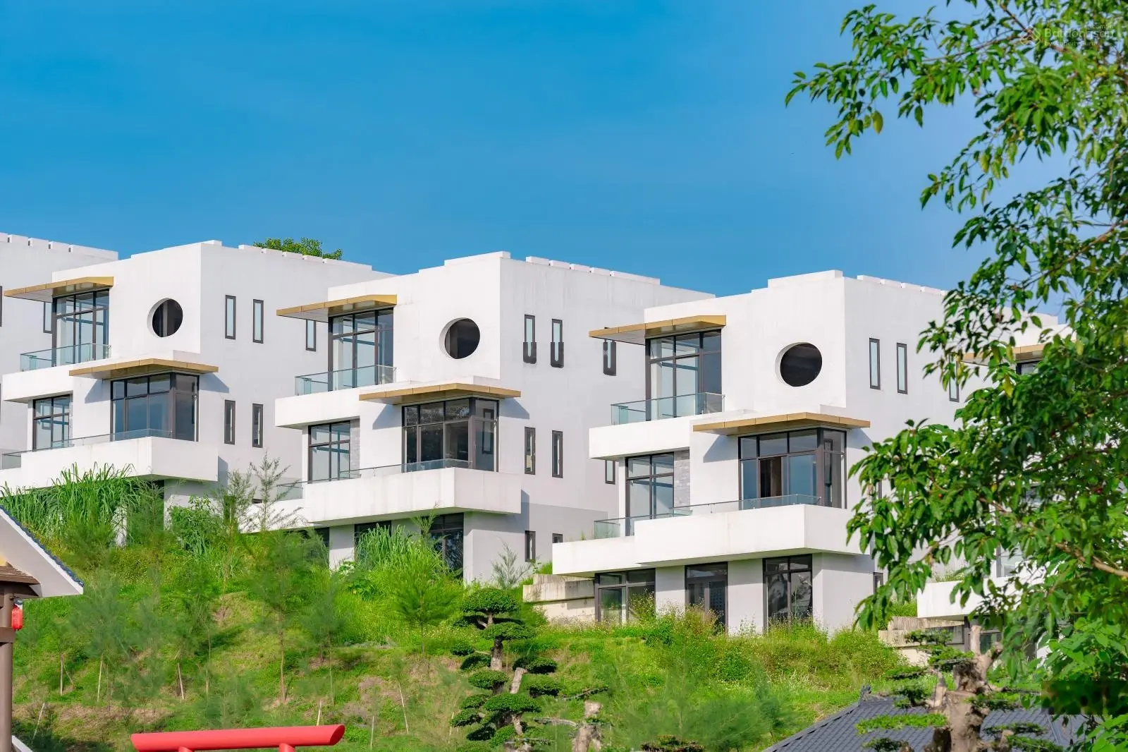 Bán biệt thự đẹp tại Legacy Hill, 12,269 tỷ, 425 m2, 3PN + 4WC + 3 tầng