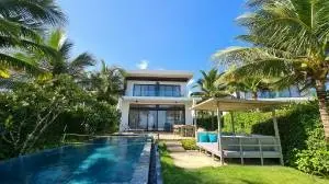 Bán 3PN Villa trực diện biển Melia Ho Tram giá 36 tỷ LH: 0937 688 ***