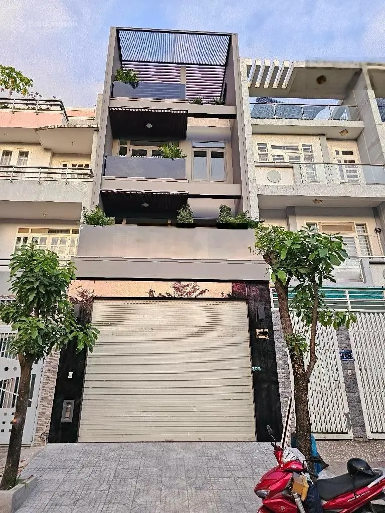 Nhà mới ở ngay, phong cách luxury KDC Phú Thuận, Quận 7, 4tầng, view công viên, 90m2 SHR, nhỉnh 16T