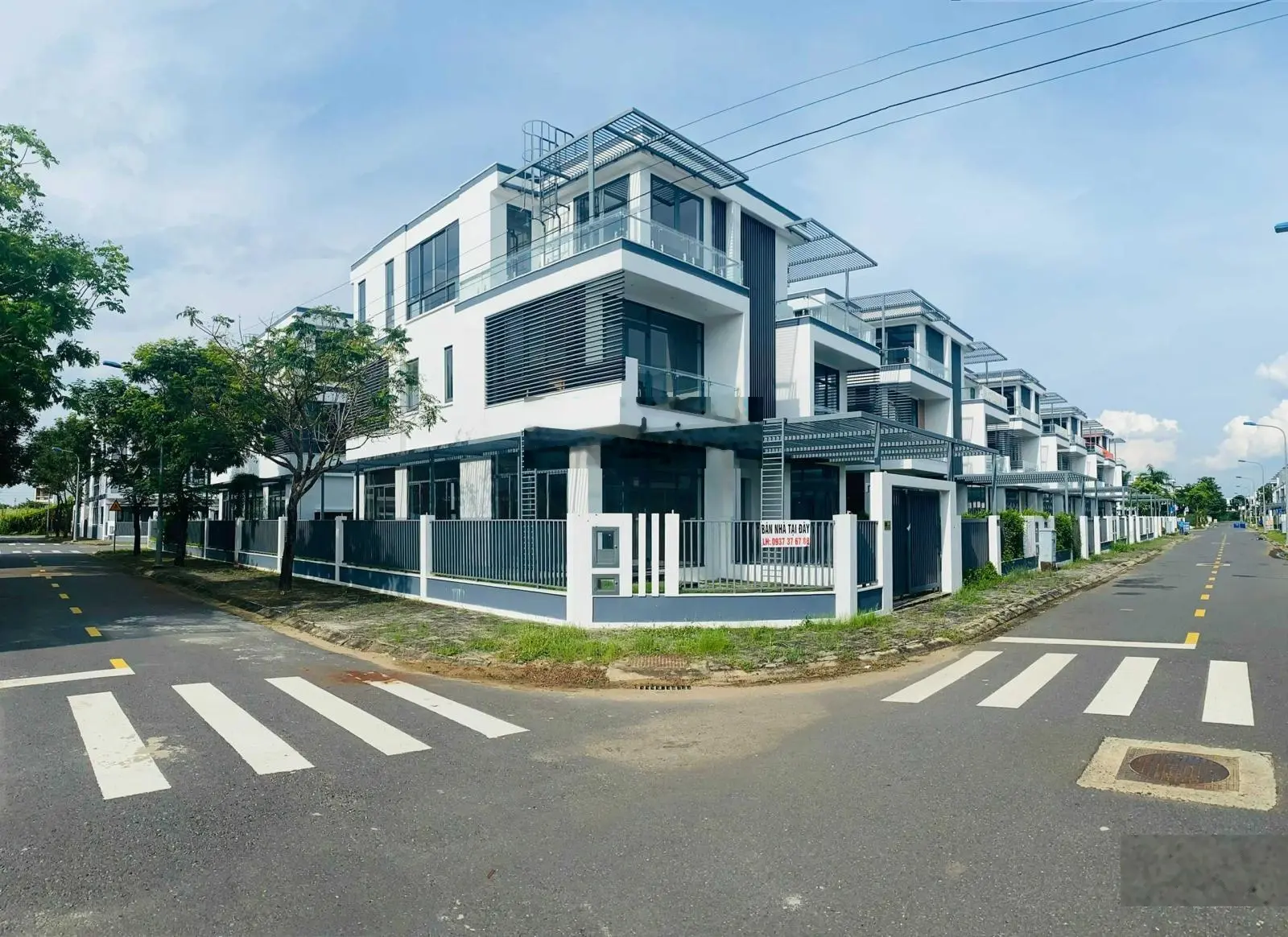 Shophouse thương mại 160m2, sở hữu lâu dài, sổ hồng công chứng ngay