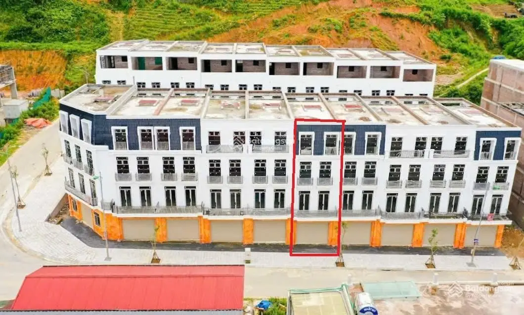 Bán shophouse ngay trung tâm T.X Sa Pa giá chỉ bằng căn chung cư 2PN tại Hà Nội, vốn chỉ 2,1 tỷ