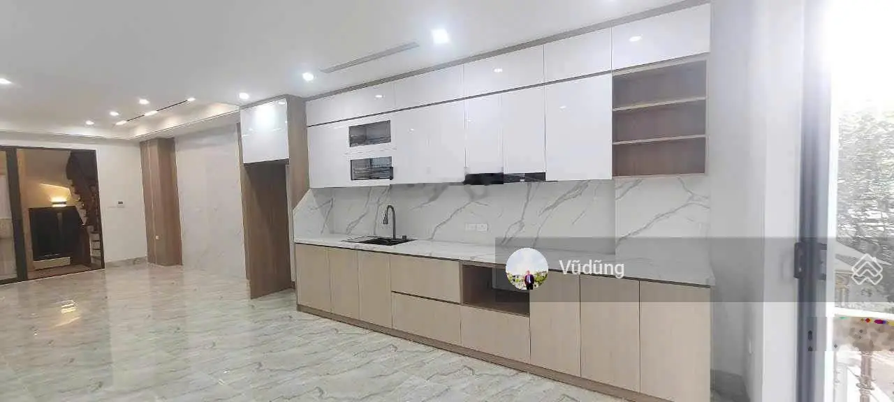 Bán nhà Ngọc Lâm, Long Biên, DT 58m2, 6 tầng, gara 2 ô tô, thang máy, full nội thất, giá 13.2 tỷ