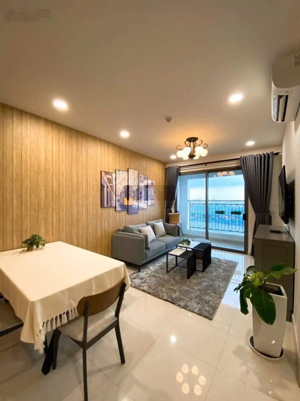 Bán nhanh căn hộ 2PN Saigon Royal - View ngắm pháo hoa - 8.7 tỷ(total) - Tầng cao - 0918753177