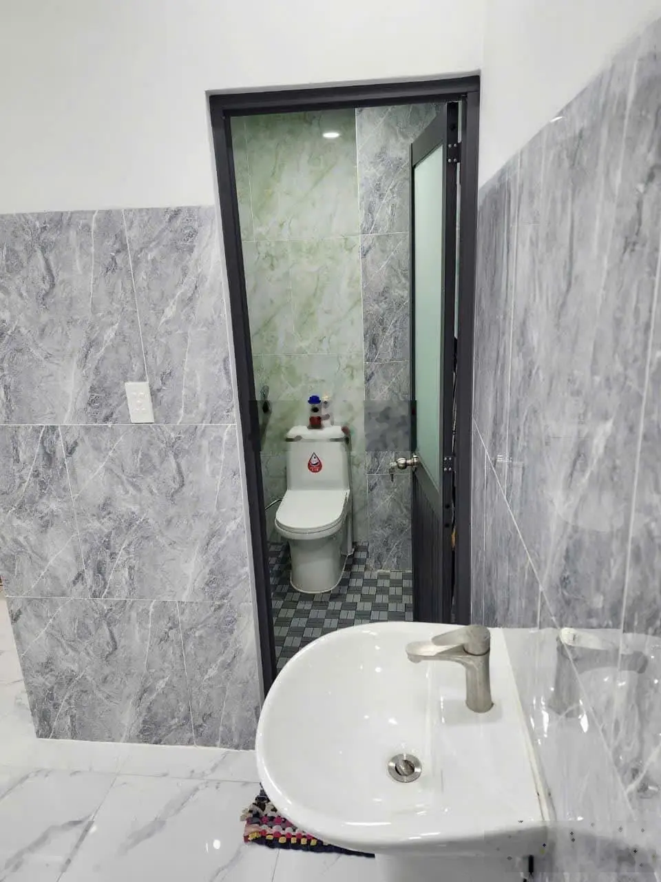 Hơn 1 tỷ nhà mới xây, trung tâm TP Biên Hòa Đồng nai. 3ngủ 2WC. gần trường chợ, công viên, oto vào