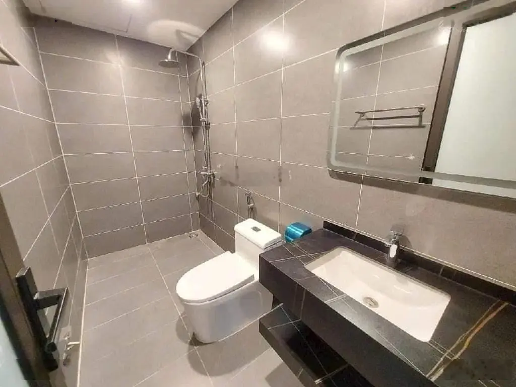 Bán nhà Hoa Lâm 32m2 5Tầng giá 4,55tỷ.ngõ nông -rộng -thẳng