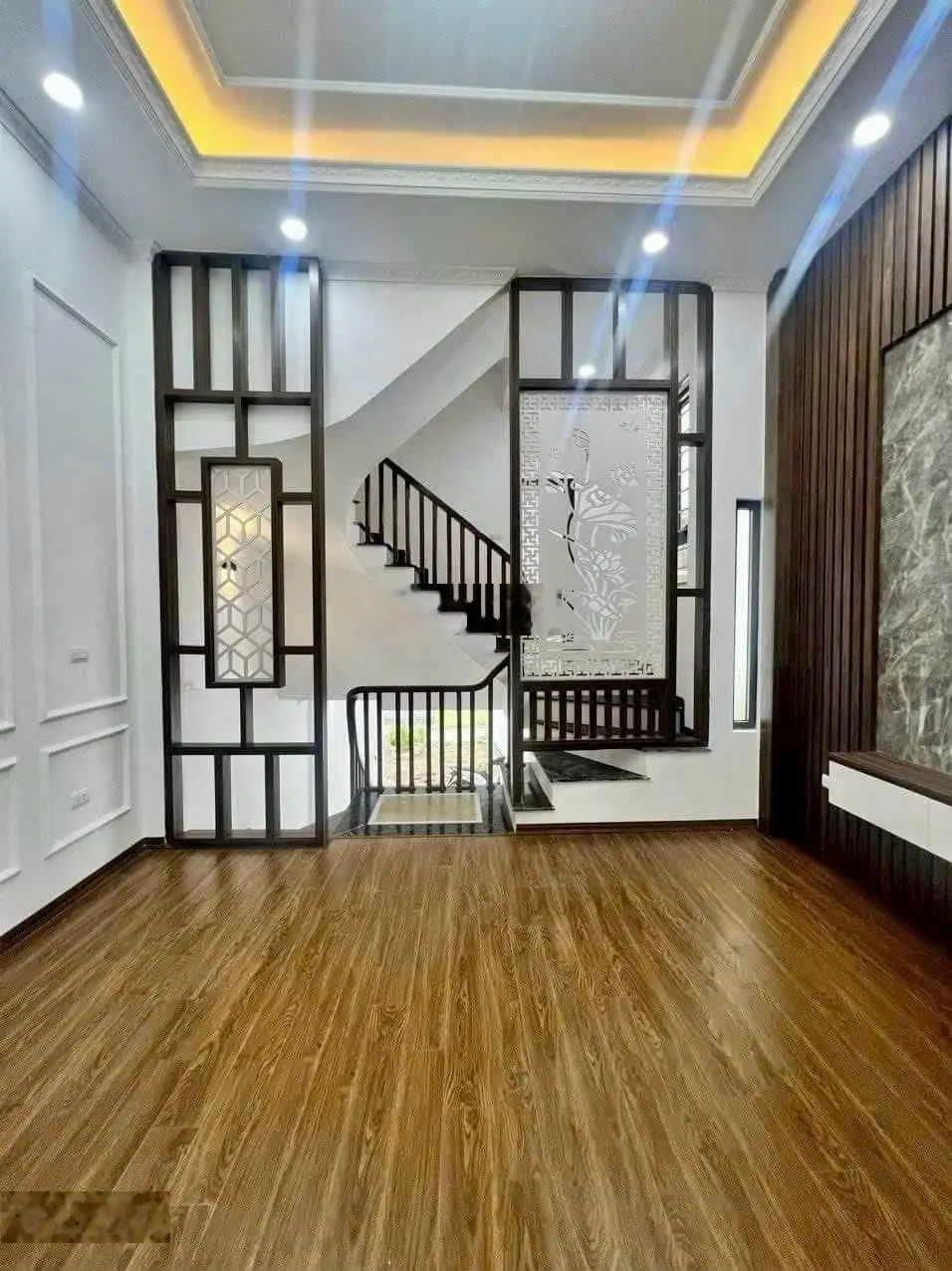 Ảnh thật nhà ạ.60M2 x 4 tầng nhà mới siêu rộng đẹp sổ nét căng.Gần ô tô, gần hồ sinh thái, gần chợ