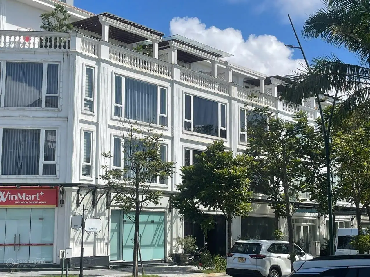 Bán shophouse 4 tầng KĐT Phú Mỹ An hoàn thiện mặt ngoài đẹp giá chỉ 6.3 tỷ cách AeonMall 300m