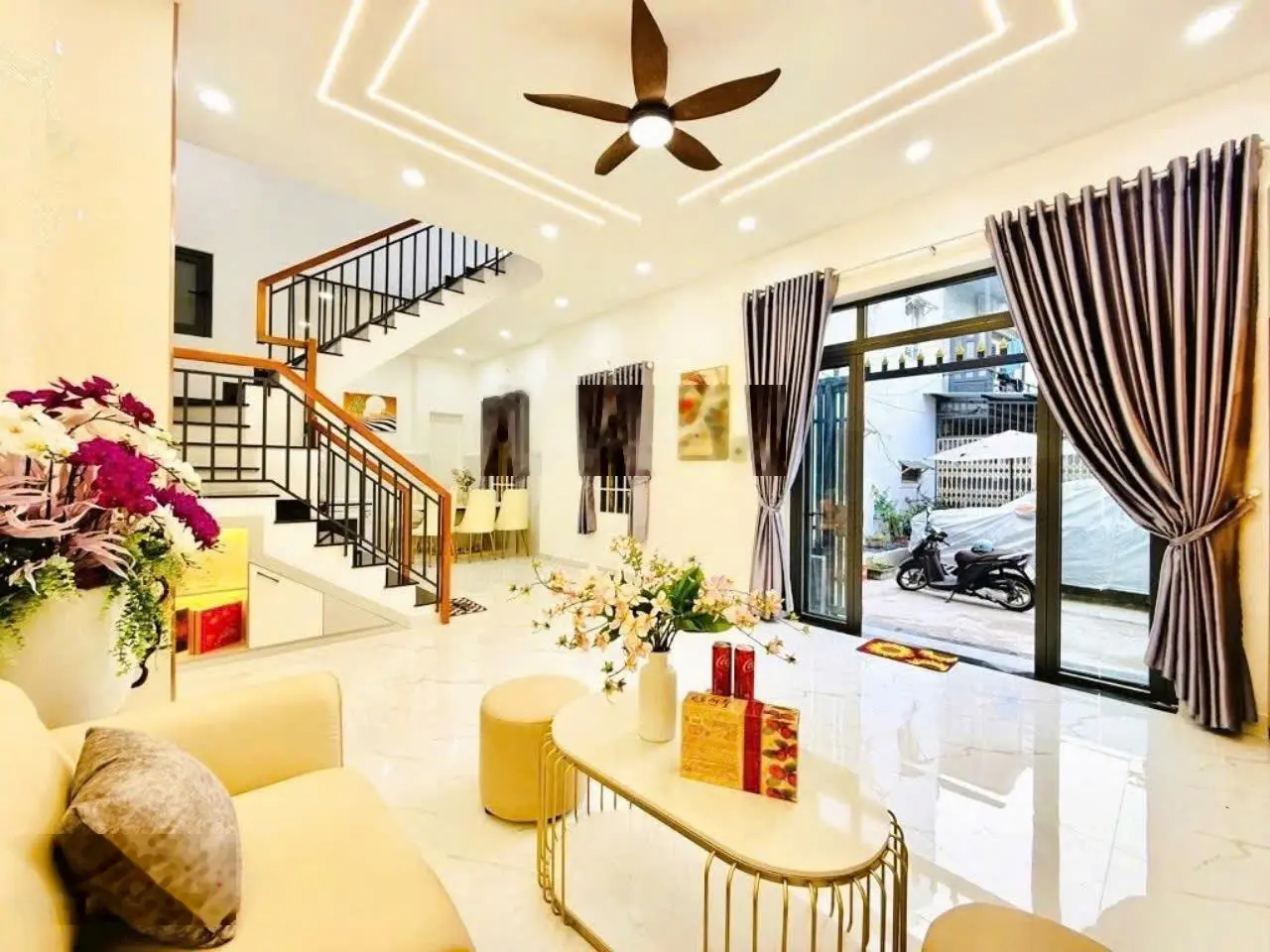 Bán nhà Nguyễn Tiểu La, Quận 10, 48m2, có HĐ thuê, sổ hồng riêng