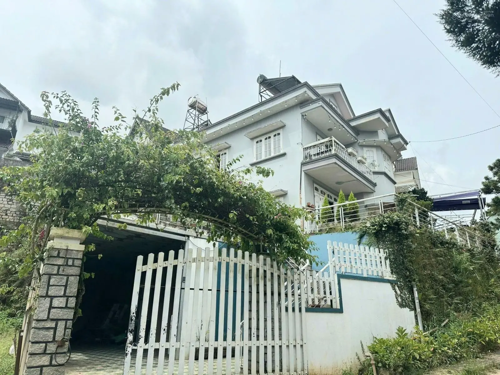 Bán villa view siêu đẹp - KQH Viện Nghiên Cứu Hùng Vương - ô tô vào tận nơi