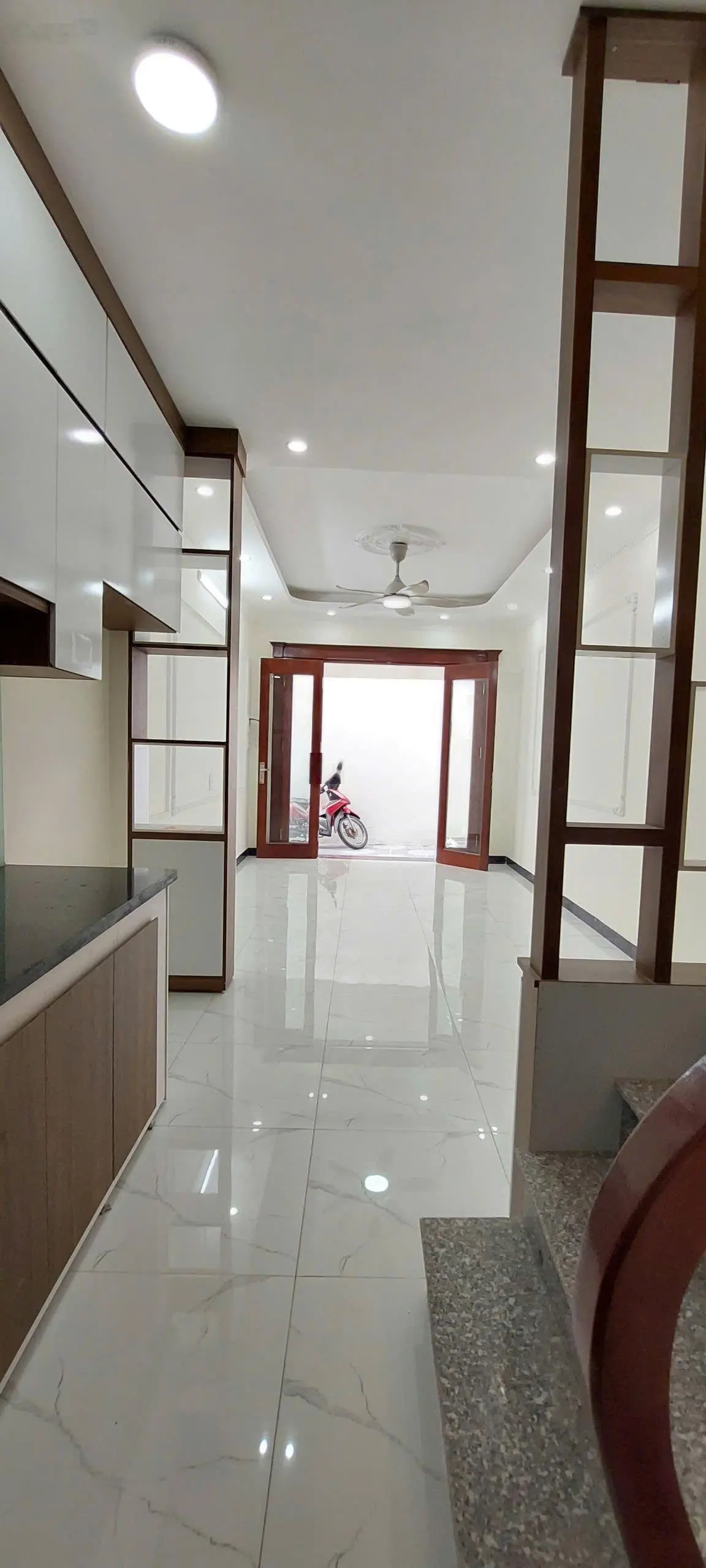 Nhà đẹp, đón tết giá rẻ 30m2 xây mới 5 tầng, gần đường ô tô tại ngõ 297 Phúc Lợi, Long Biên, Hà Nội