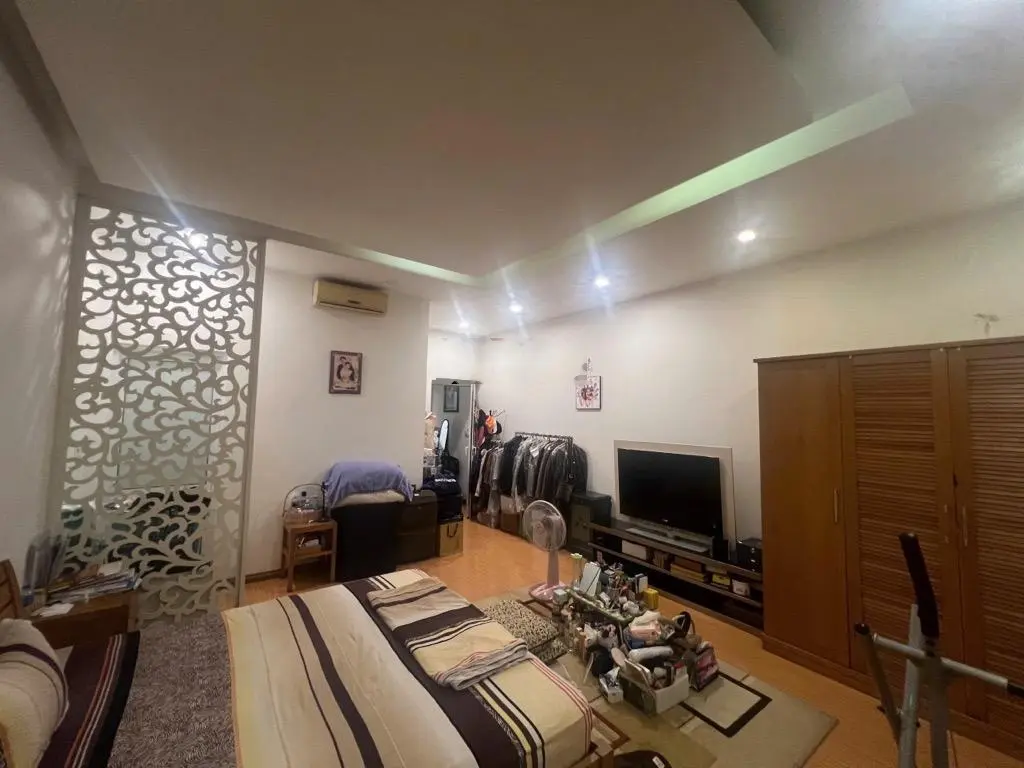 Bán 3 tầng x 65m2 view đẹp, ngõ thông, vị trí trung tâm, dân trí cao, 11,9 tỷ