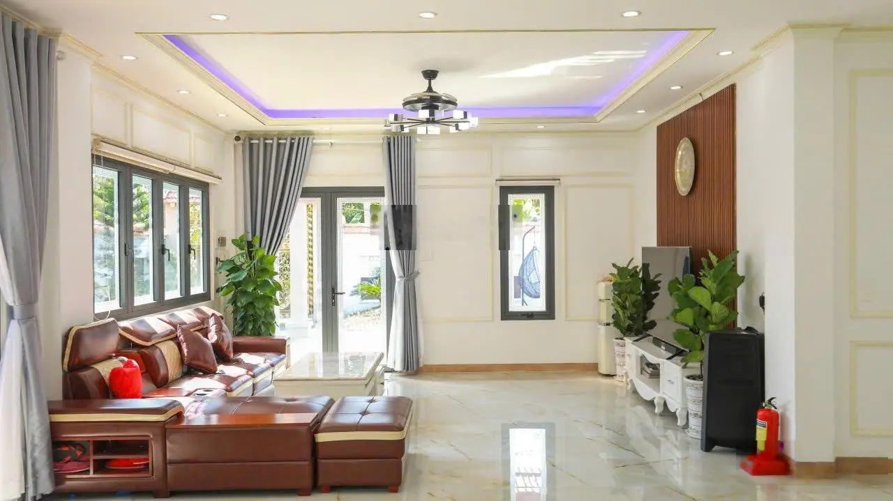 Bán biệt thự 2 tầng có hồ bơi, diện tích 600m2 tại khu du lịch Hàm Tiến, Phan Thiết