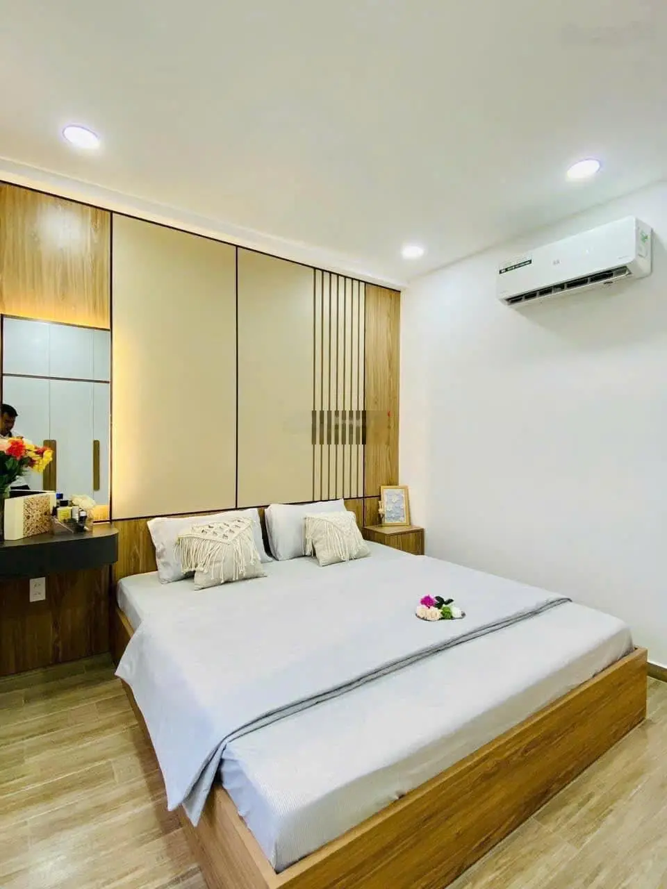 Bán nhanh TRƯỚC TẾT căn nhà 60m2 đường Hồng Bàng phường 1 Quận 11. GIÁ 2tỷ150 triệu. Gần cầu Cây Gõ