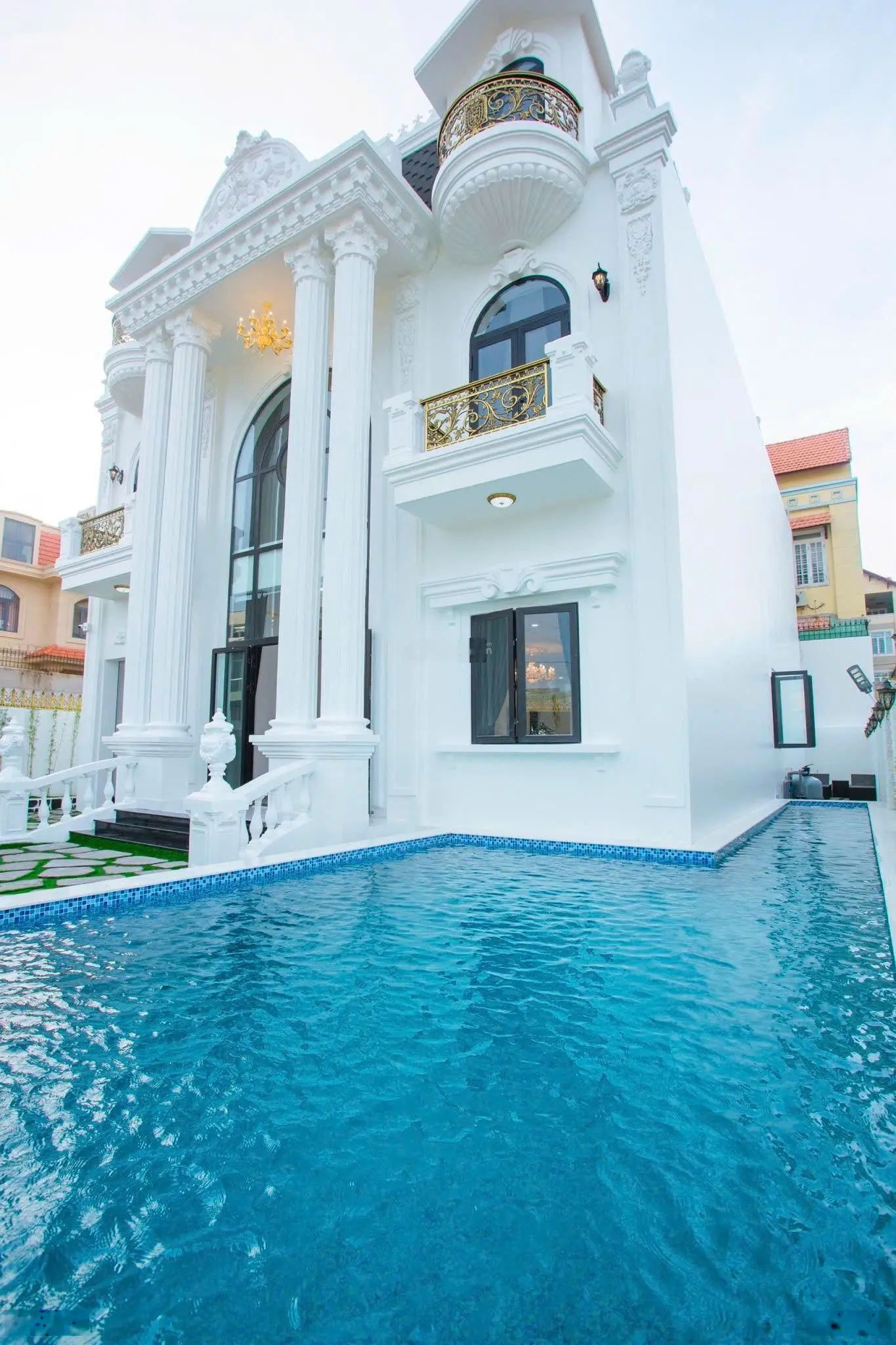 Bán villa hồ bơi bãi sau Vũng Tàu 7PN giá 65tỷ. LH Thái 0929 968 986