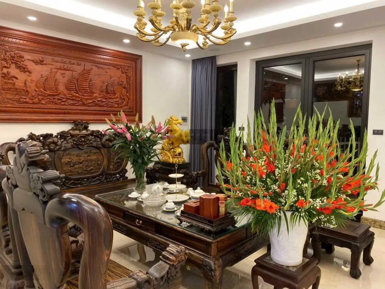 Bán nhanh nhà phố Thảo Nguyên 110m2 view công viên, hoàn thiện đồ đẹp, bán 17.8 tỷ trong tuần này