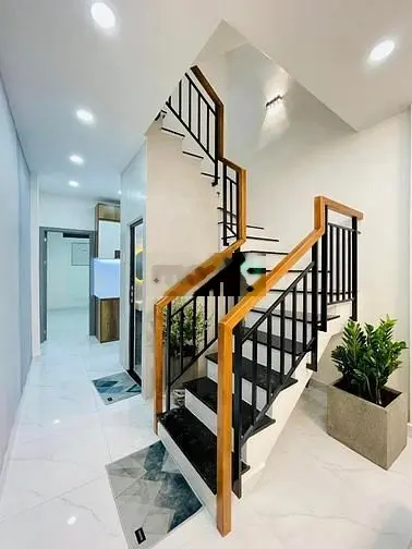 Duy nhất căn nhà Vườn Chuối, P4, Q3, DT 60m2, giá 2 tỷ 550, sổ riêng.