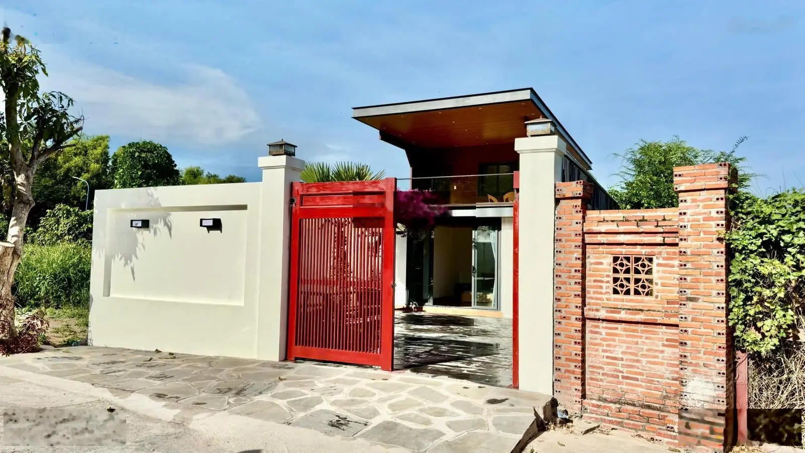 Cần bán căn Villa hồ bơi tuyệt đẹp tại Thị Trấn Phước Hải, BRVT, cách biển 1km, xem là thích