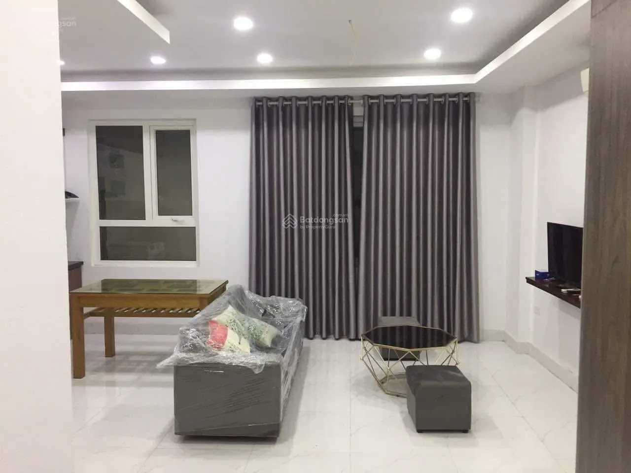 Bán nhà chính chủ phố Nguyễn Đình Thi Thuỵ Khuê Tây Hồ 50m2 7 tầng thang máy view hồ ô tô vài bước