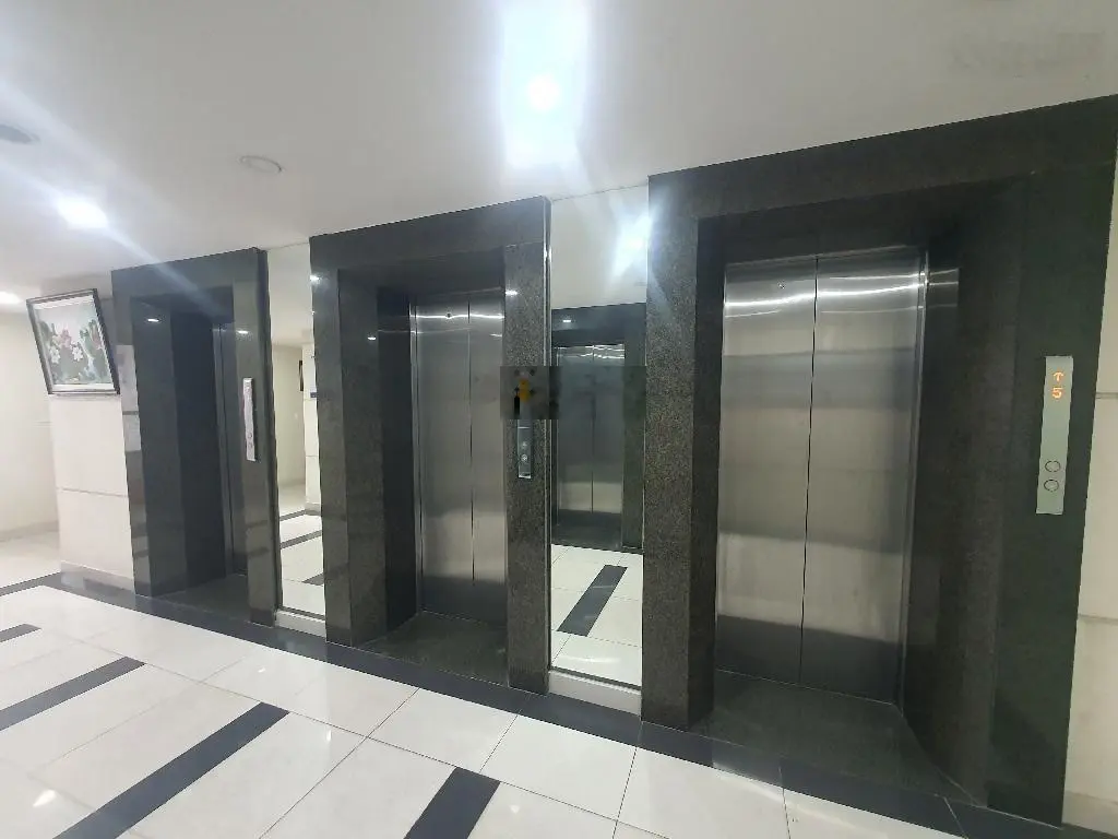 Bán căn hộ chung cư cao cấp Helios Tower 75 Tam Trinh sát cầu Mai Động 72m2 2 ngủ 2 wc hơn 5 tỷ