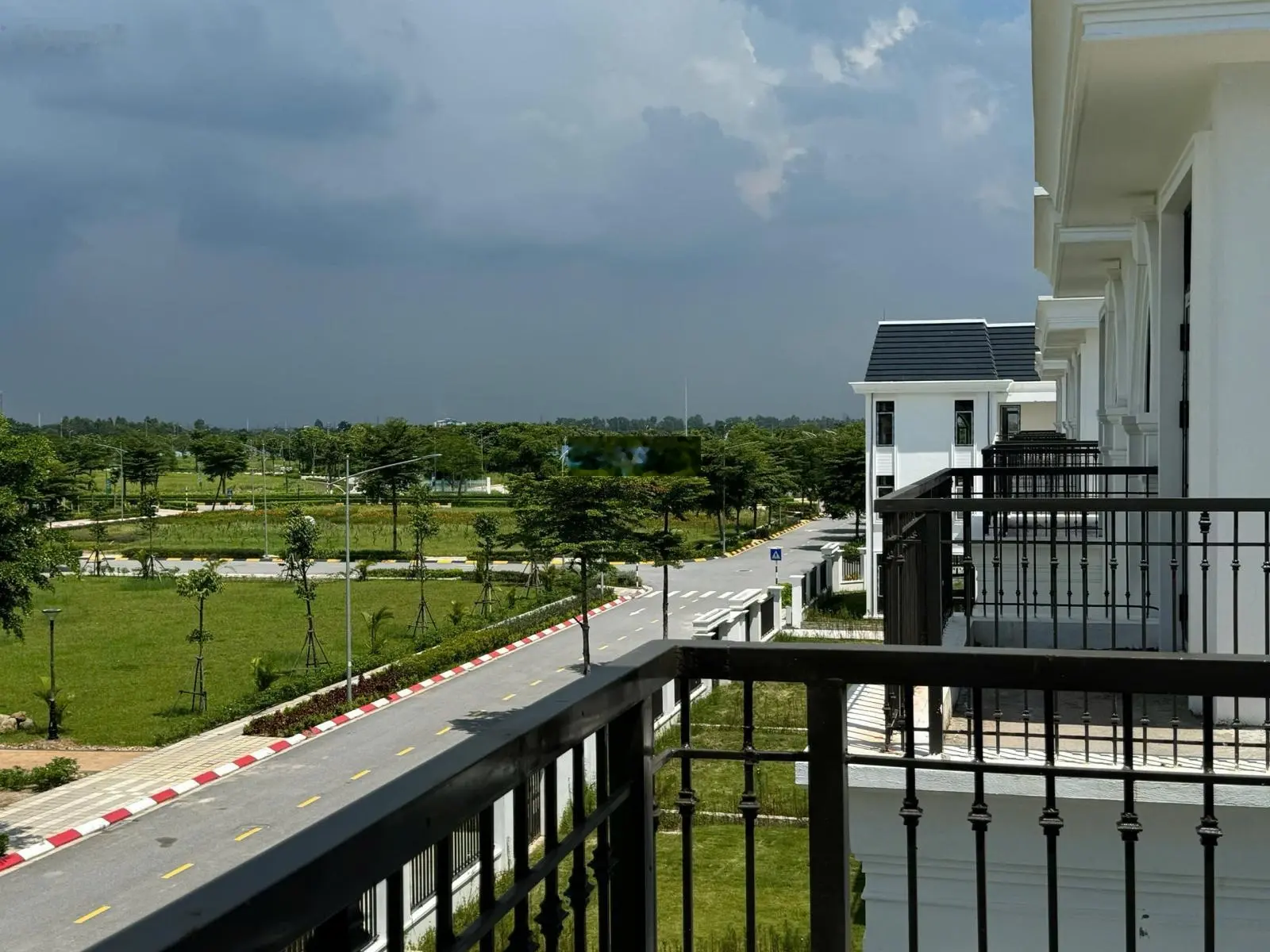 Chính chủ bán căn Biệt thự 2 mặt đường, view trực diện công viên hồ 1,6ha. Thanh toán tiến độ