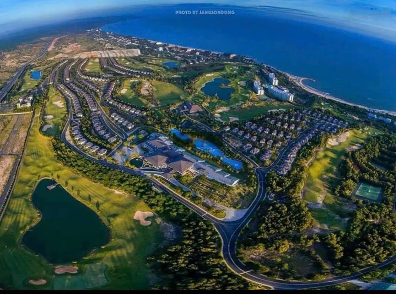 Bán gấp 11000m2 đất mặt tiền liên huyện sân bay Phan Thiết Hồng Thái mua 3.7 tỷ nay kẹt bán 2 tỷ 6