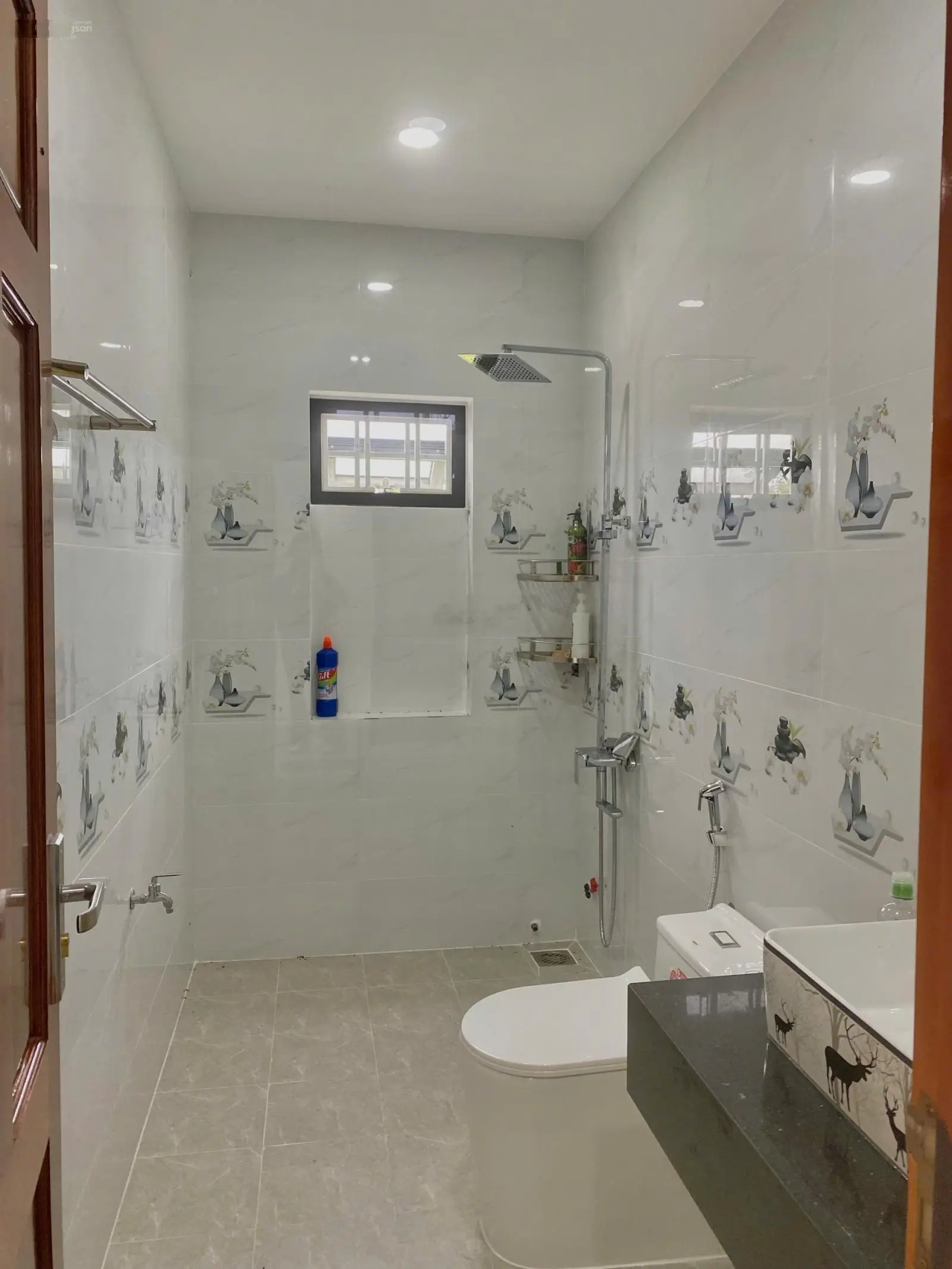 Bán nhà đẹp 3 tầng tại Hòn Rớ 2, Nha Trang - 4,5 tỷ, DT 90m2, 2 PN, full nội thất