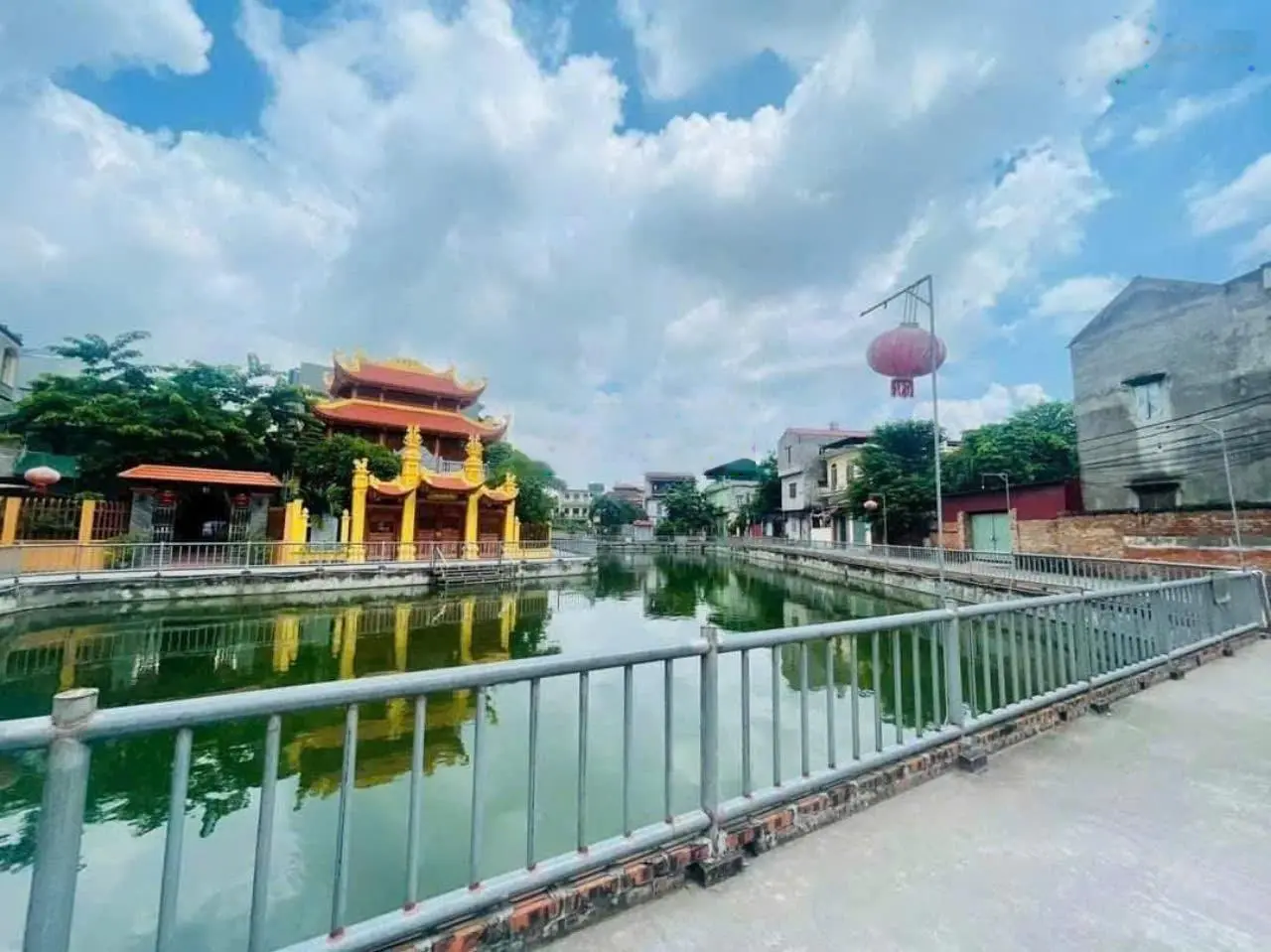 Em bán lô đất siêu đẹp nở hậu tại khu phố Nguyễn - Đồng Nguyên view hồ thoáng mát