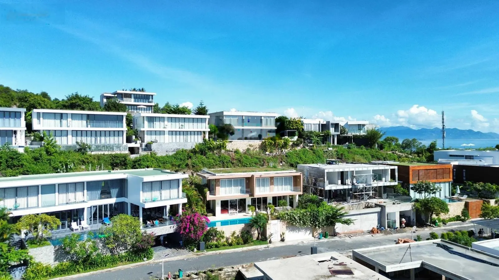 Chính chủ bán biệt thự view biển Anh Nguyễn, Nha Trang, 500m2, 2 tầng, 4PN, full nội thất, 49 tỷ