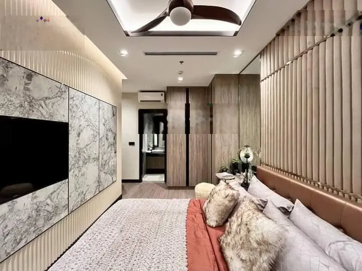 Cần bán căn hộ cao cấp Tresor Q.4 DT: 95m2, 3PN2WC lầu cao view thoáng. Giá bán: 7.2 tỷ