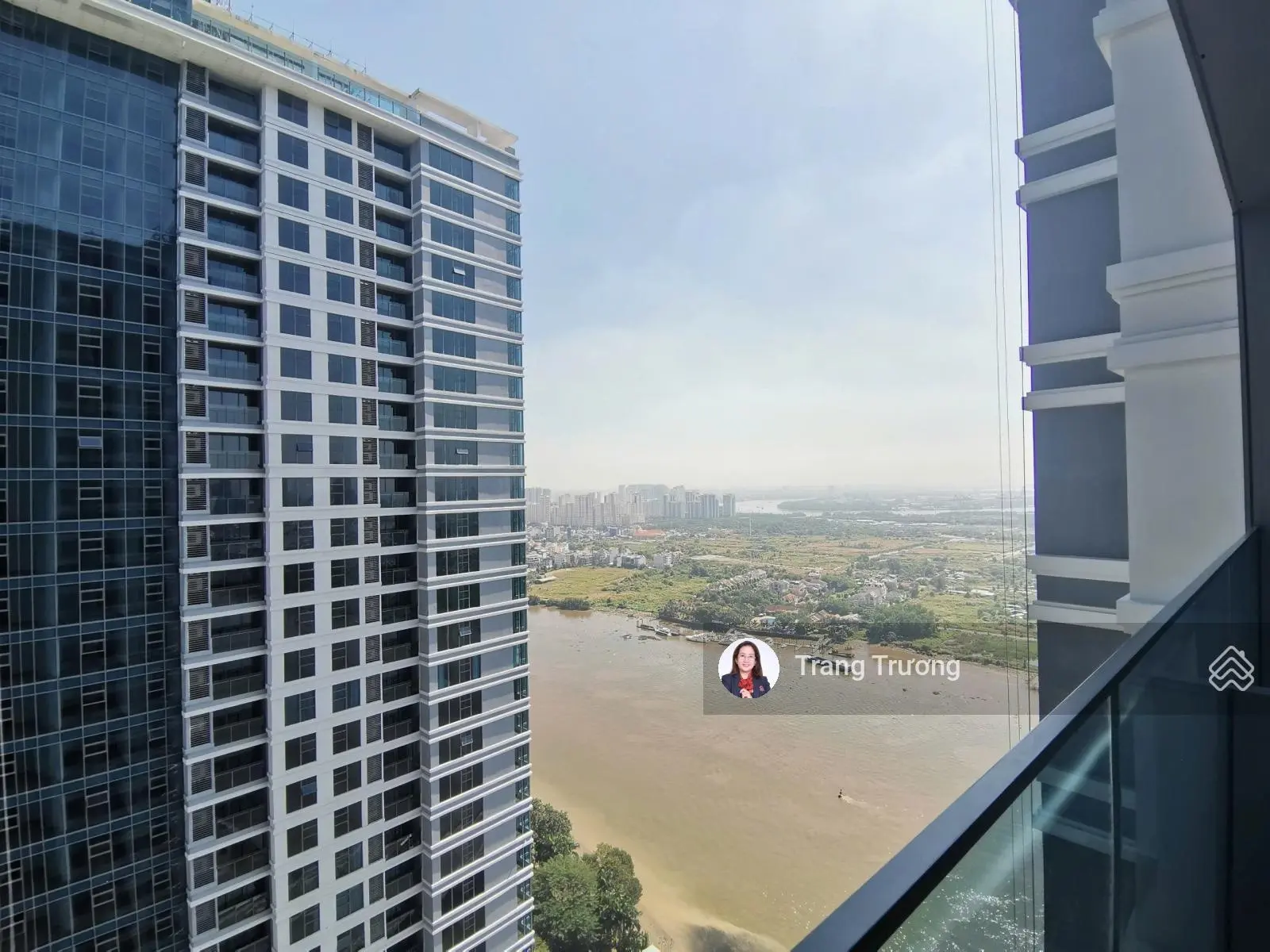 Bán CHCC Sunwah Pearl, 2pn, 106 m2, view nội khu và sông. Giá tốt : 11 tỷ