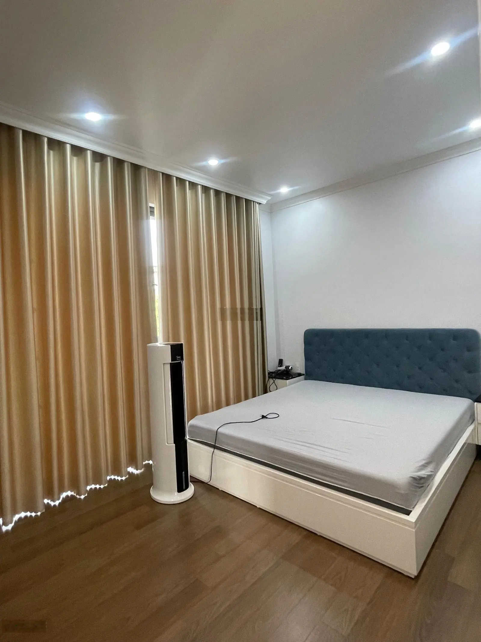 Song lập 226m2 hoàn thiện full nội thất, vị trí VIP, view hồ