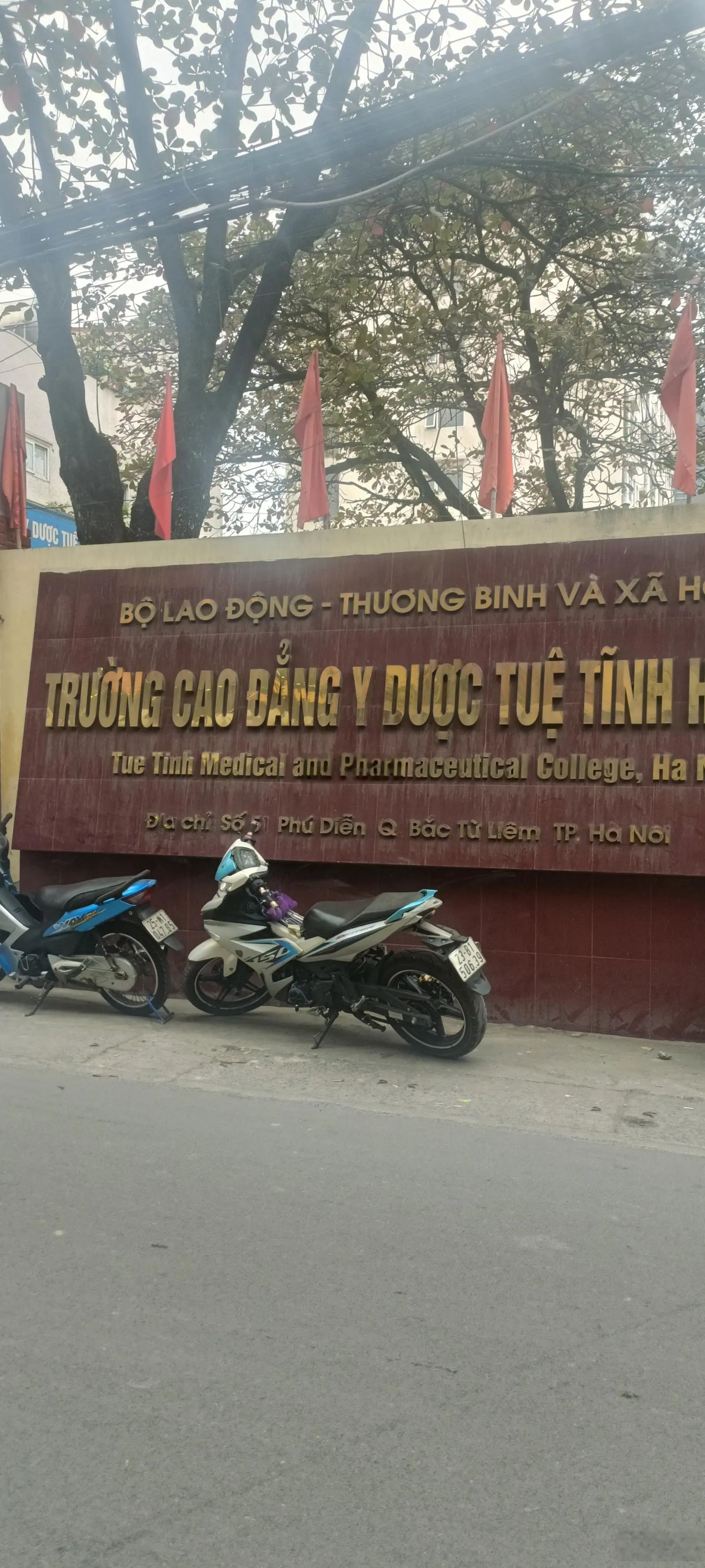 Nhà mặt phố phú diễn, vỉabán hè ô tô tránh, kinh doanh sầm uất ngày đêm. 180m2, 3 tầng. giá 38 tỷ