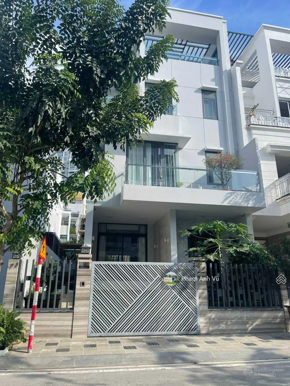 Bán nhà phố (9x18m) hướng Đông Nam, 40 tỷ TL, Quận 2 - Saigon Mystery Villas LH: 0948888399