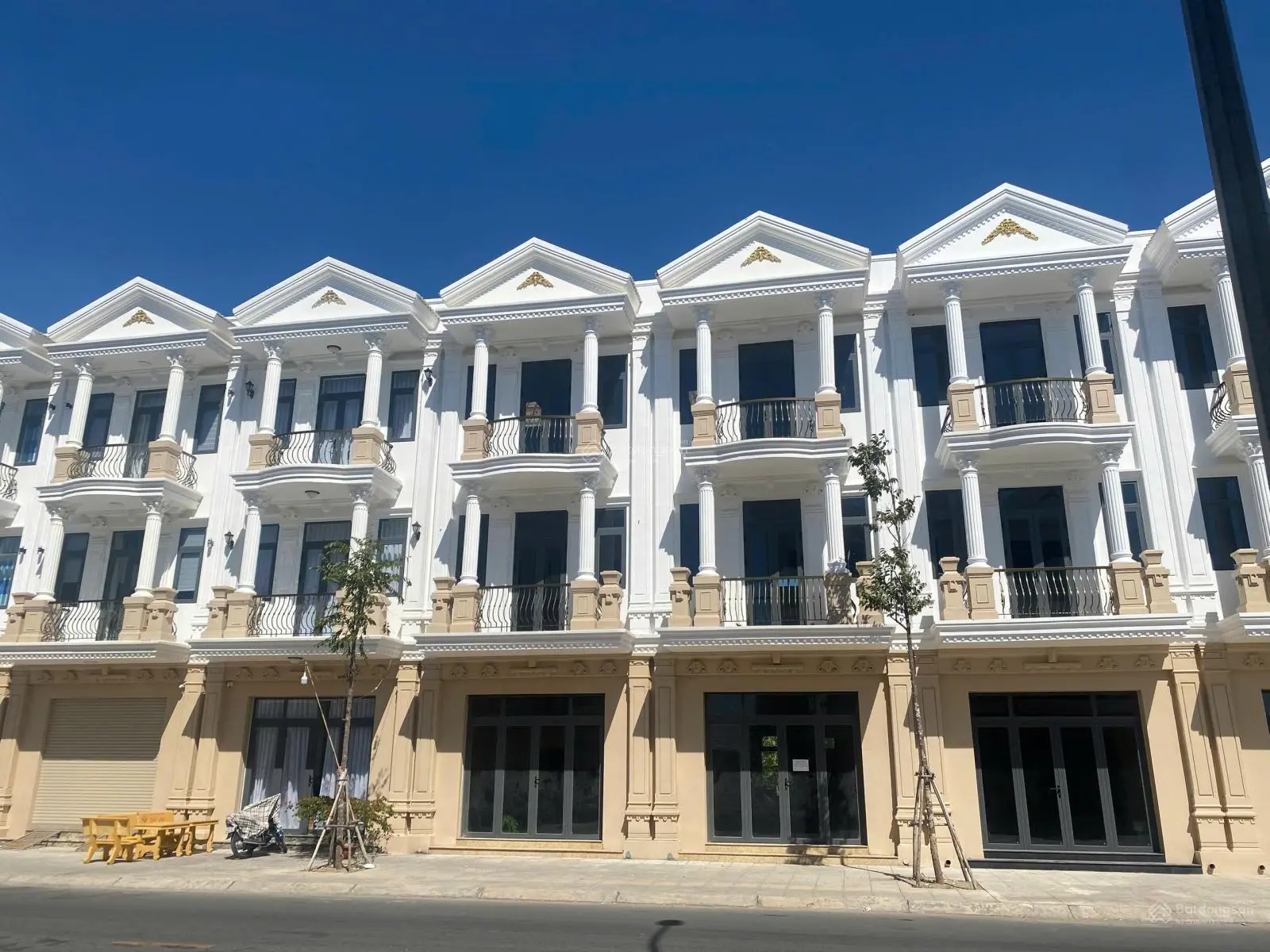 Bán đất gắn liền với nhà thô, DT: 115m2, ở TP Gò Công, liên hệ SĐT: 0896 740 ***