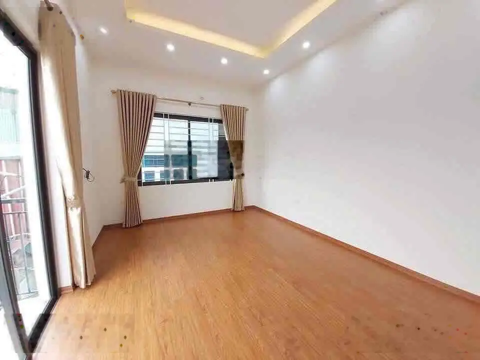 Bán nhà đẹp Nhuệ Giang, Hà Đông, 42m 2 mặt thoáng, ô tô vào nhà, cho thuê văn phòng hoặc kinh doanh