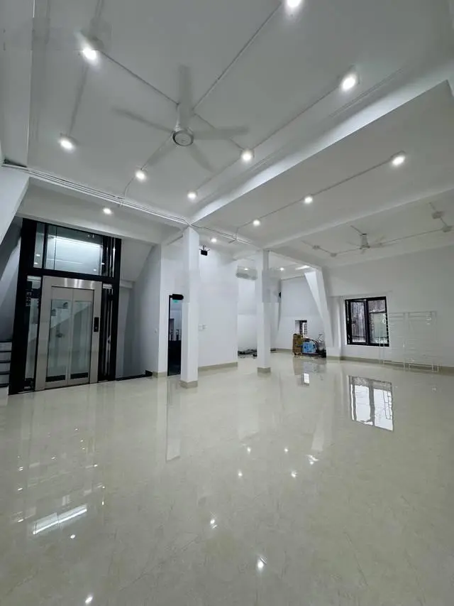 Bán biệt thự nội đô view 3 mặt tiền đường, cạnh khu FLC Premier Parc Đại Mỗ, 70 tỷ, 206 m2, 3tầng